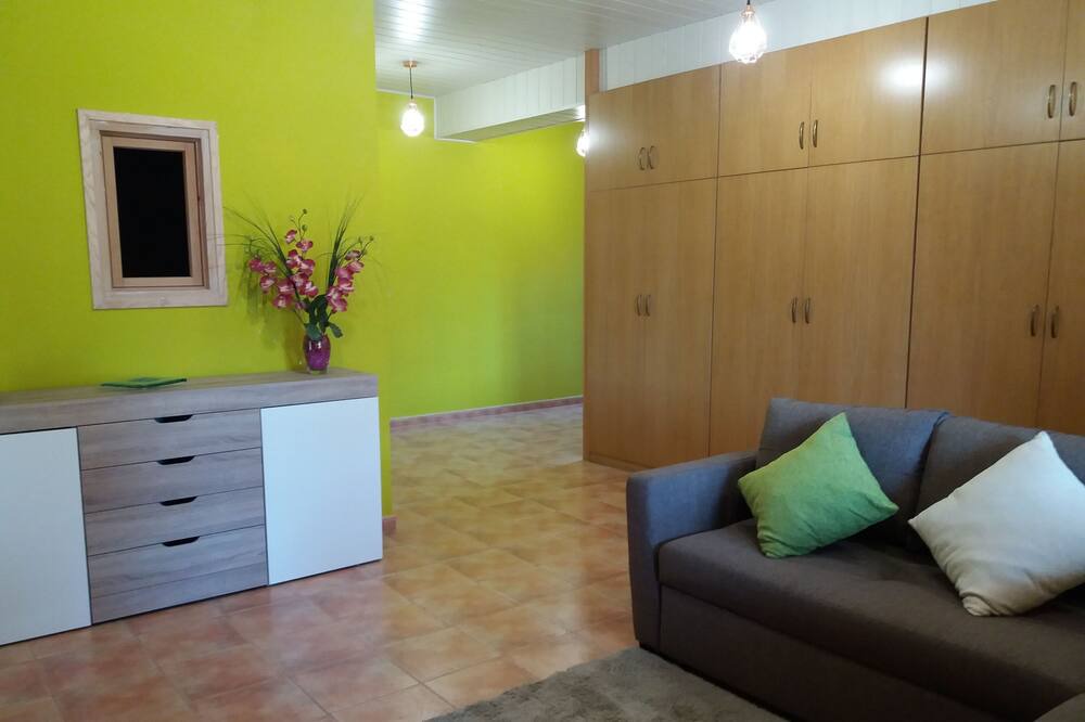 Photo of Livingroom in Oix