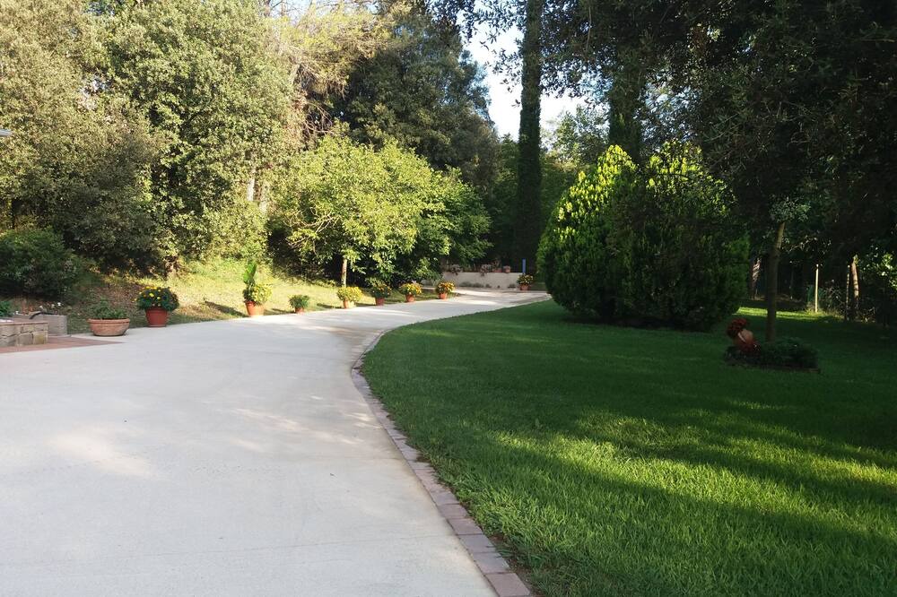 Photo of Outdoor in Oix