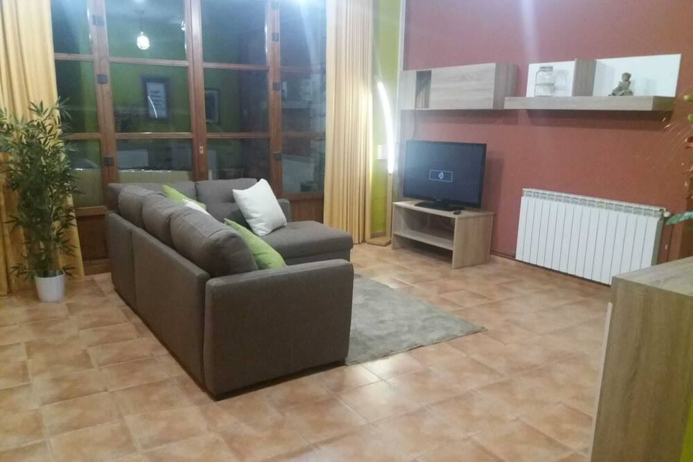 Photo of Livingroom in Oix
