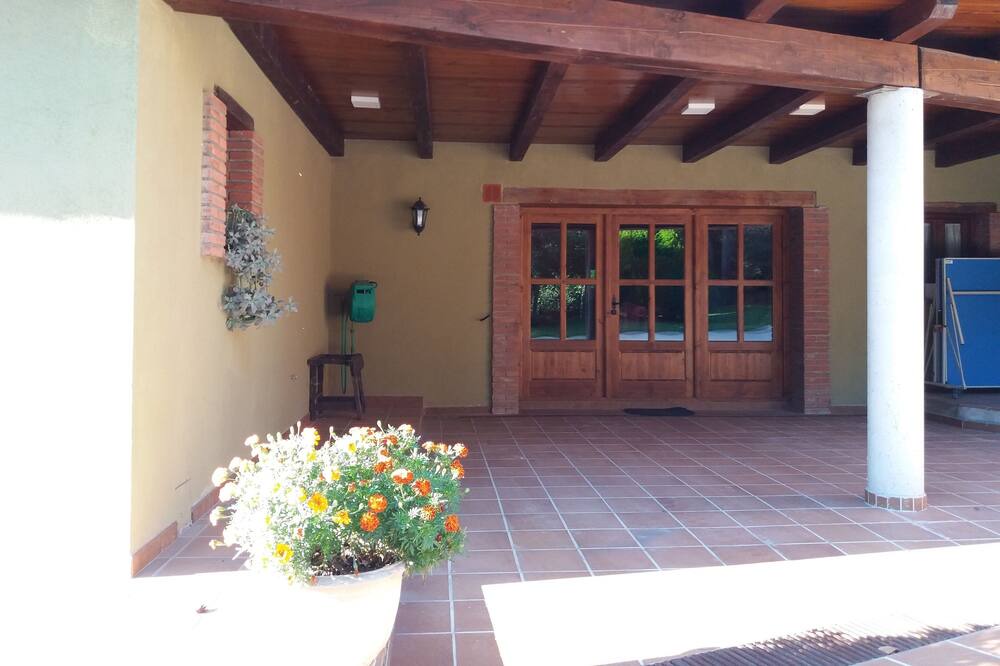 Photo of Outdoor in Oix