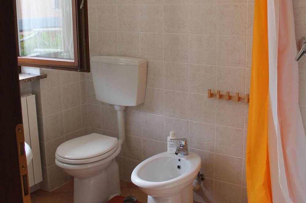 Photo of Bathroom in Calizzano