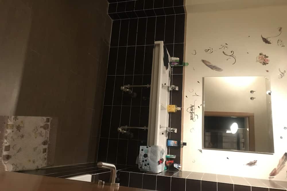 Photo of Bathroom in El Viso de San Juan