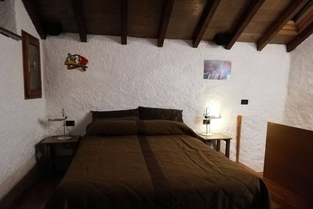 Photo of Bedroom in Belgirate