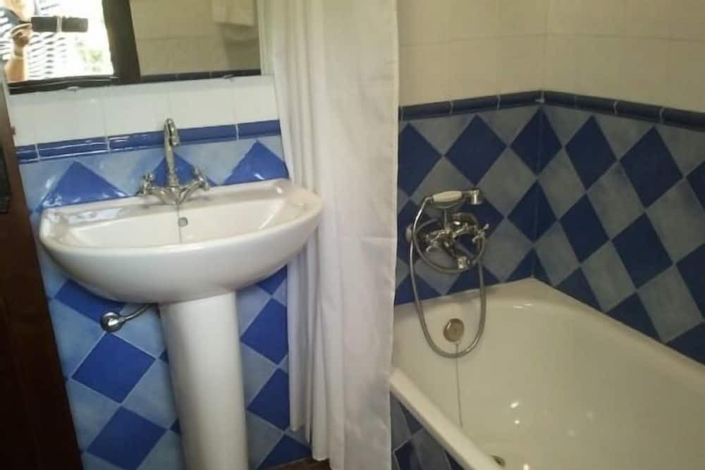 Photo of Bathroom in Cardena