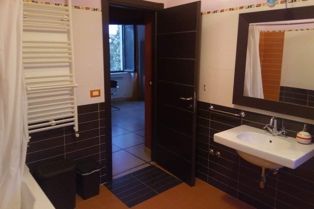 Photo of Bathroom in Marano Marchesato