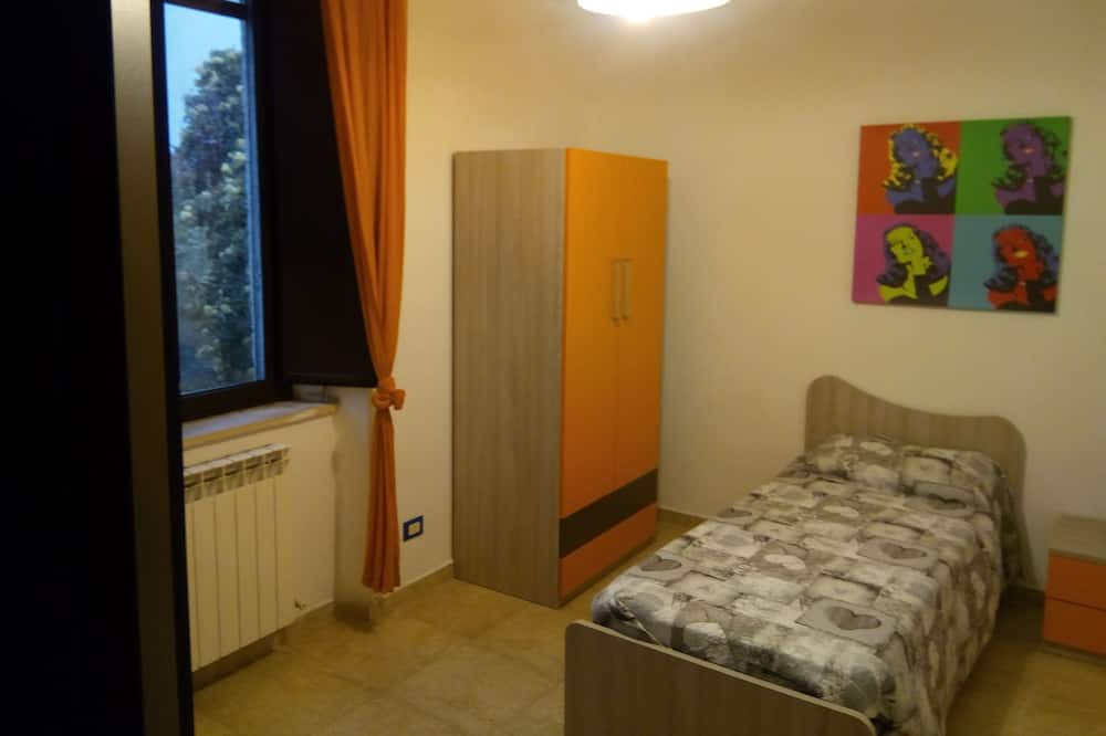 Photo of Bedroom in Marano Marchesato