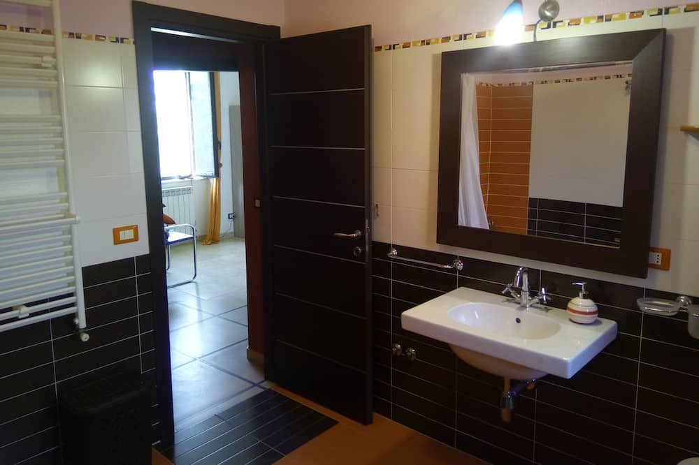 Photo of Bathroom in Marano Marchesato