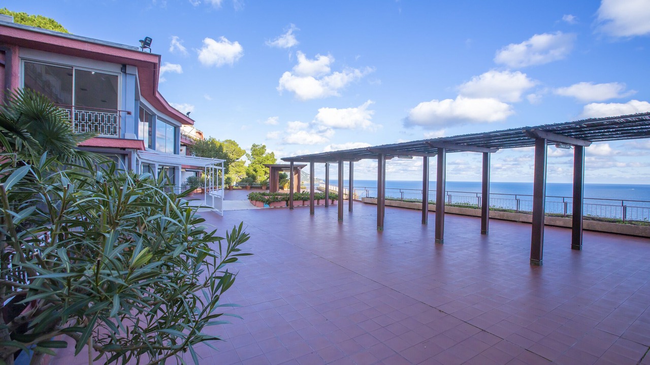 Photo of Outdoor in Capo Mimosa-Rollo