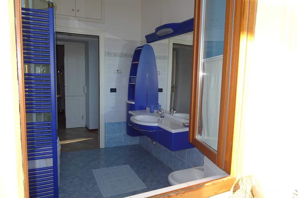 Photo of Bathroom in San Fermo della Battaglia