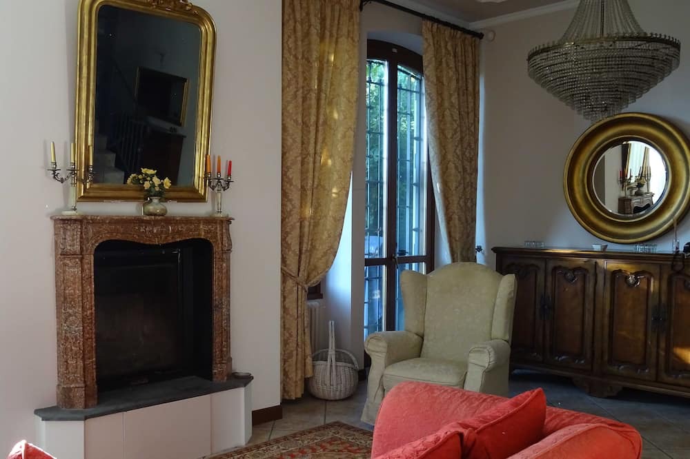 Photo of Livingroom in San Fermo della Battaglia