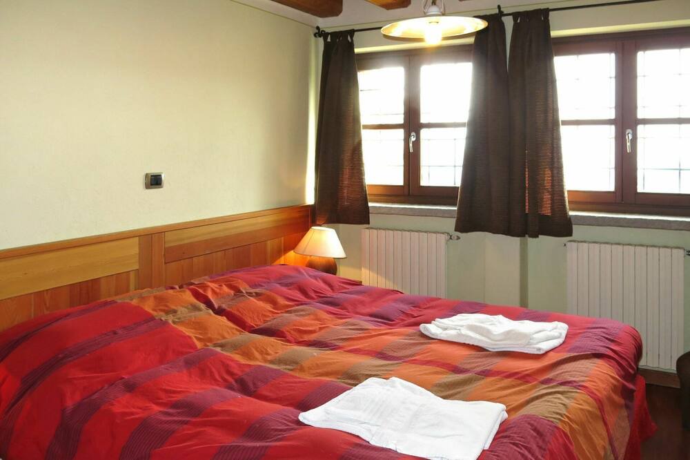 Photo of Bedroom in Sampeyre