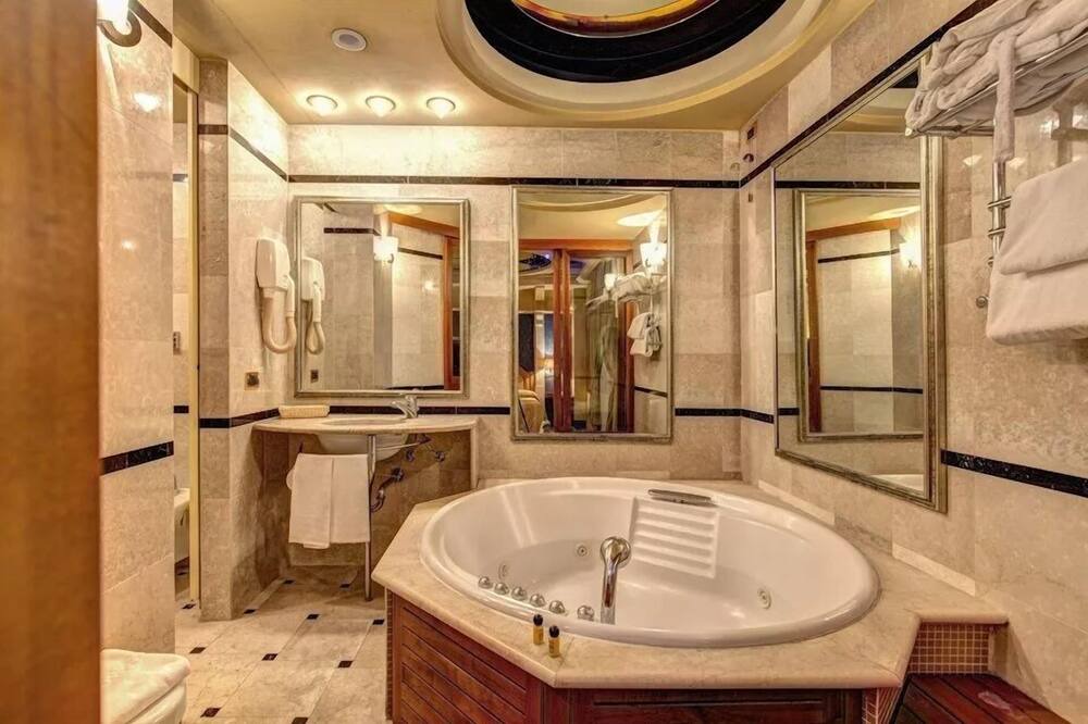 Photo of Bathroom in Piotello