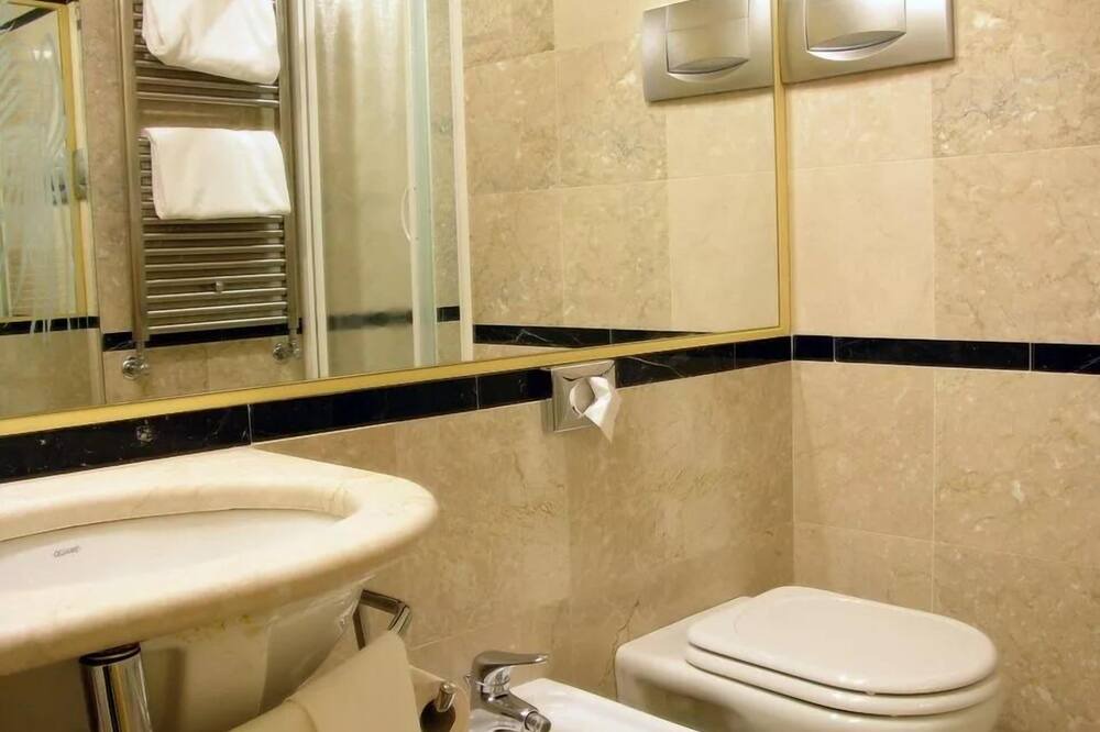 Photo of Bathroom in Piotello