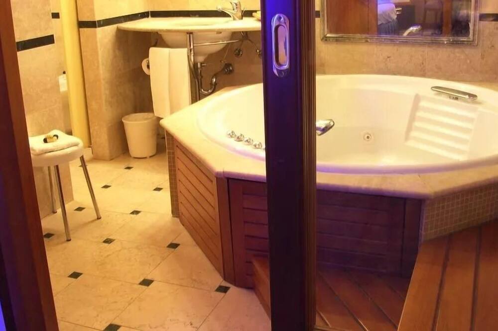Photo of Bathroom in Piotello