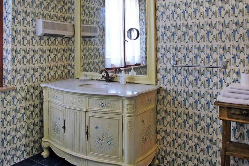 Photo of Bathroom in Ramazzano