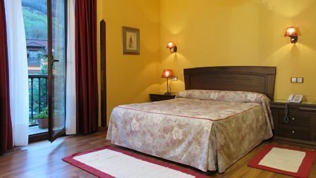Photo of Bedroom in Onis