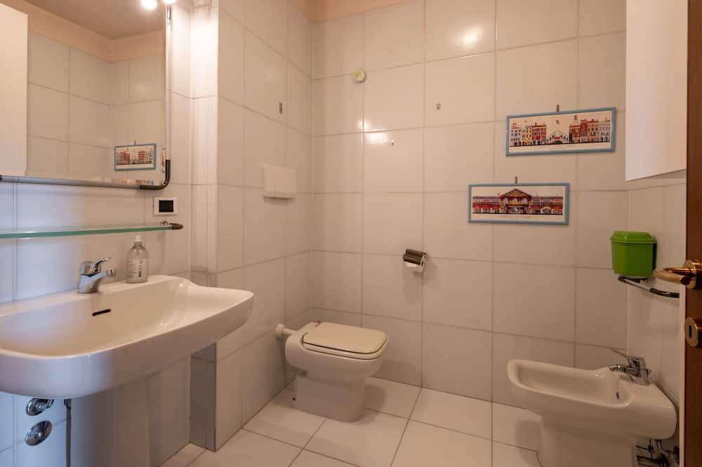 Photo of Bathroom in Santo Stefano Belbo