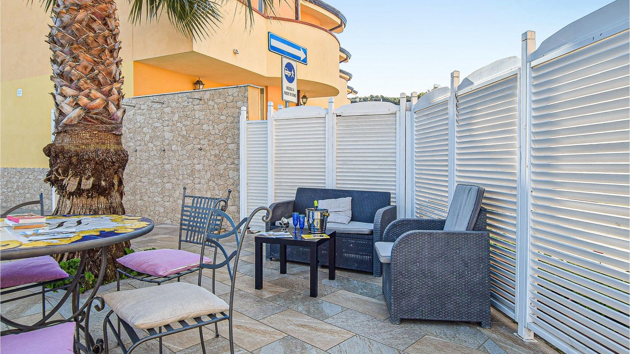 Photo of Patio Balcony in Laura