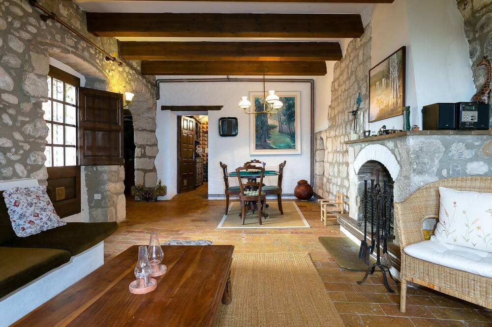 Photo of Livingroom in Navata