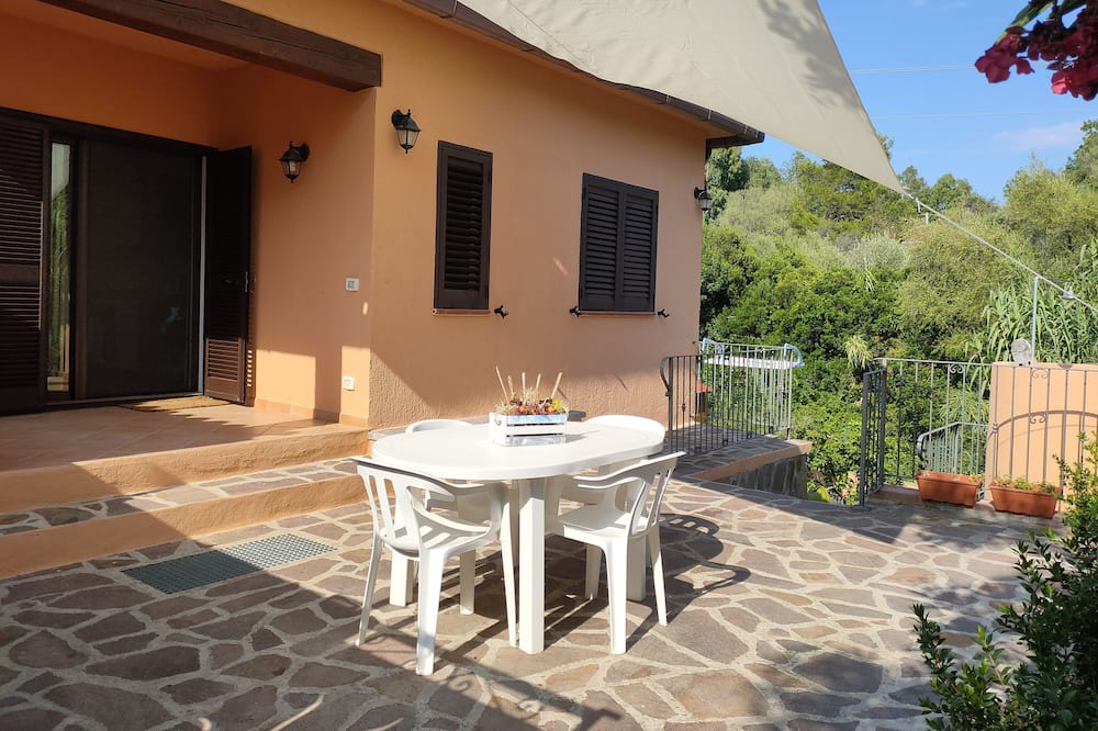 Photo of Patio Balcony in Buddittogliu Straulas