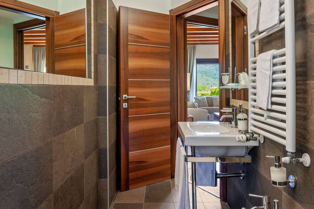 Photo of Bathroom in Scanno