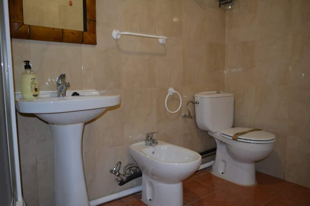 Photo of Bathroom in Burunchel
