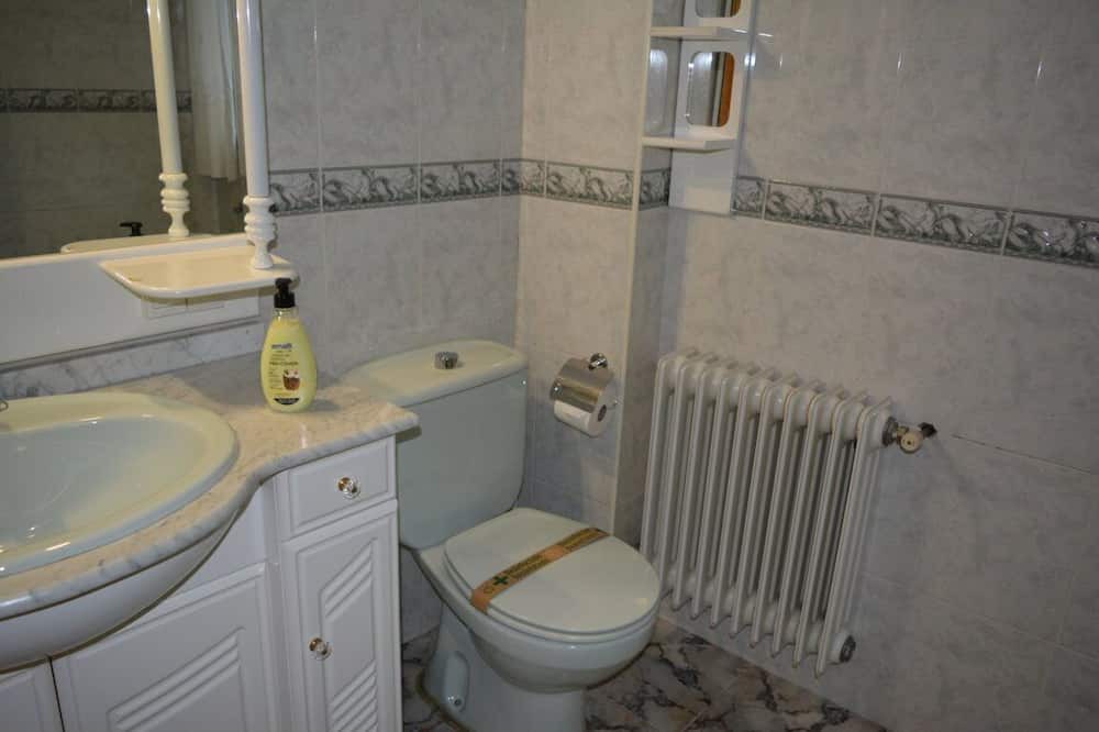 Photo of Bathroom in Burunchel