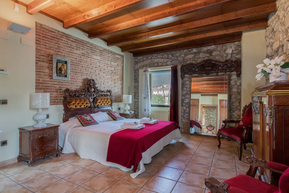 Photo of Bedroom in Angles
