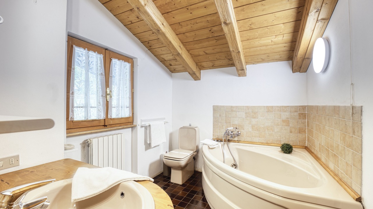 Photo of Bathroom in Staffa