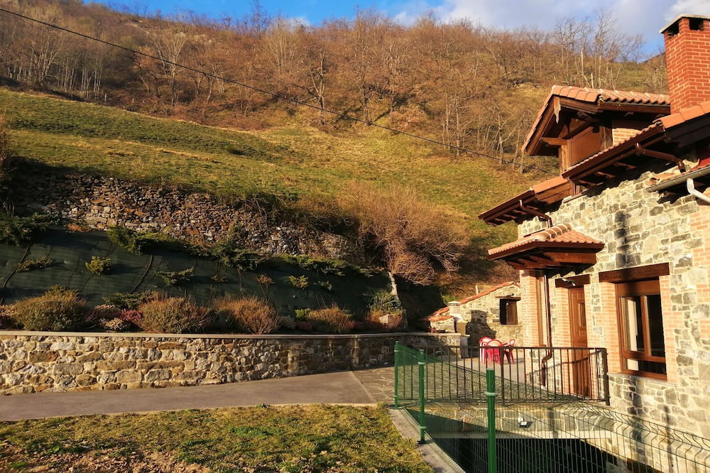 Photo of Outdoor in Pajares