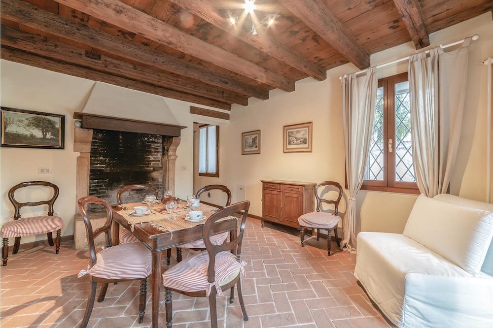 Photo of Bedroom in Castelgomberto