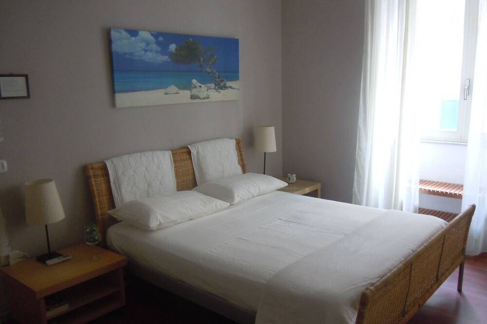 Photo of Bedroom in Bagnoli