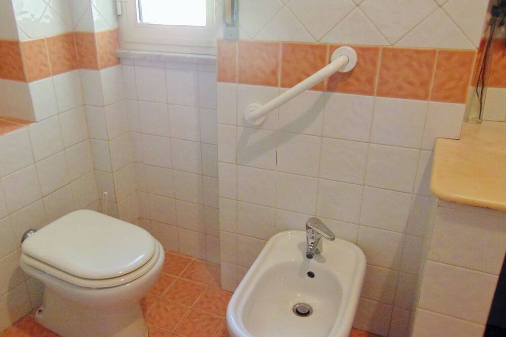 Photo of Bathroom in Bagnoli