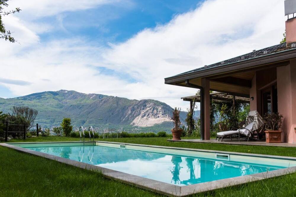 Photo of Outdoor in Suna