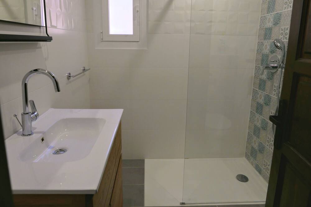 Photo of Bathroom in Port de la Selva