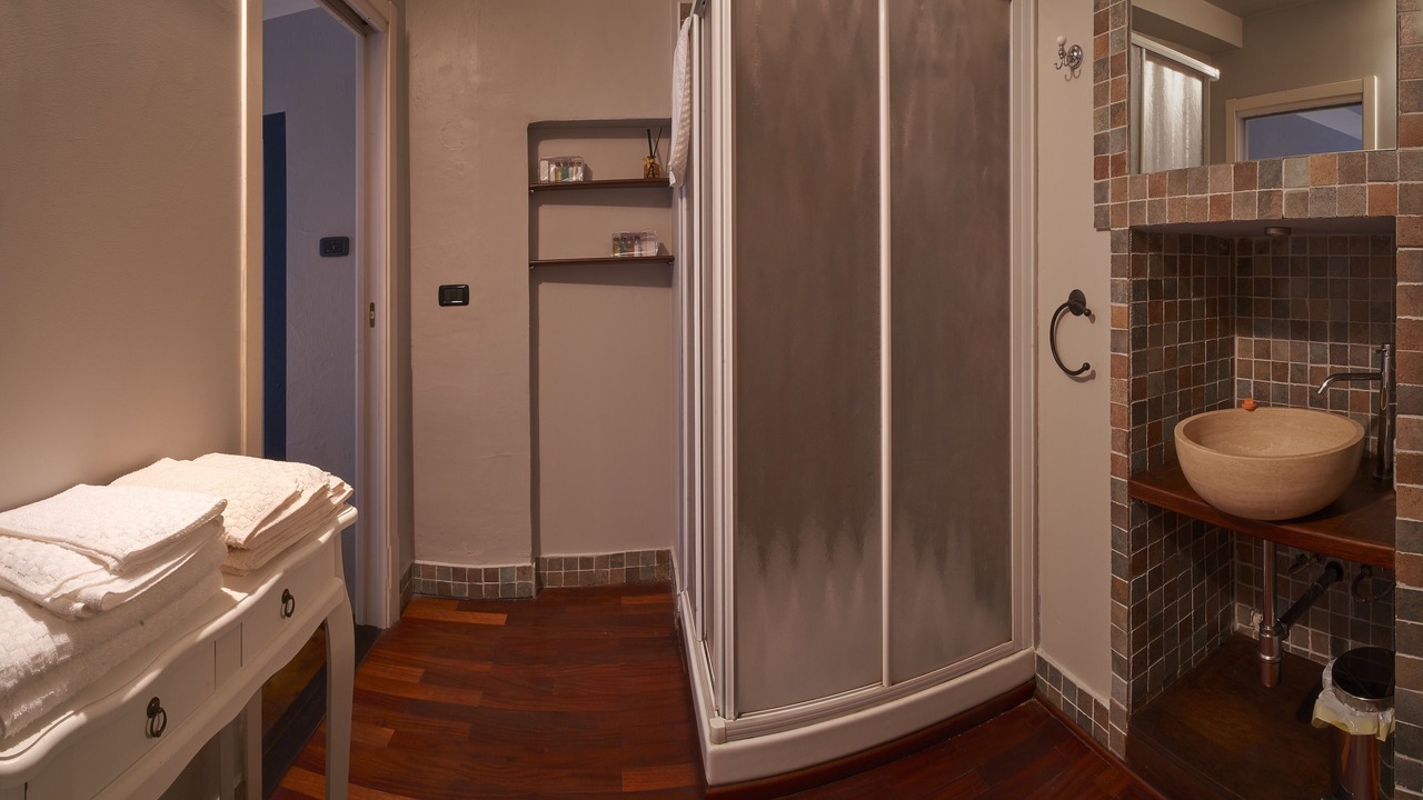 Photo of Bathroom in Piazza