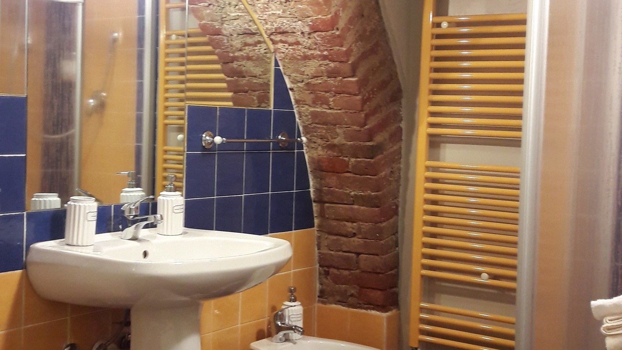 Photo of Bathroom in Piazza