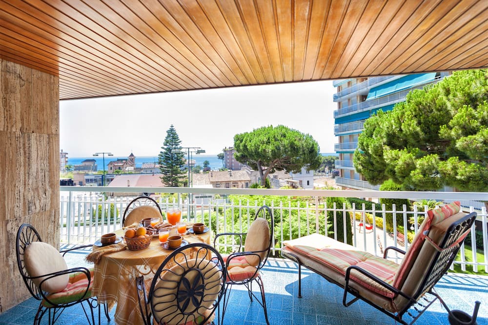 Photo of Patio Balcony in Sant Vicenc de Montalt