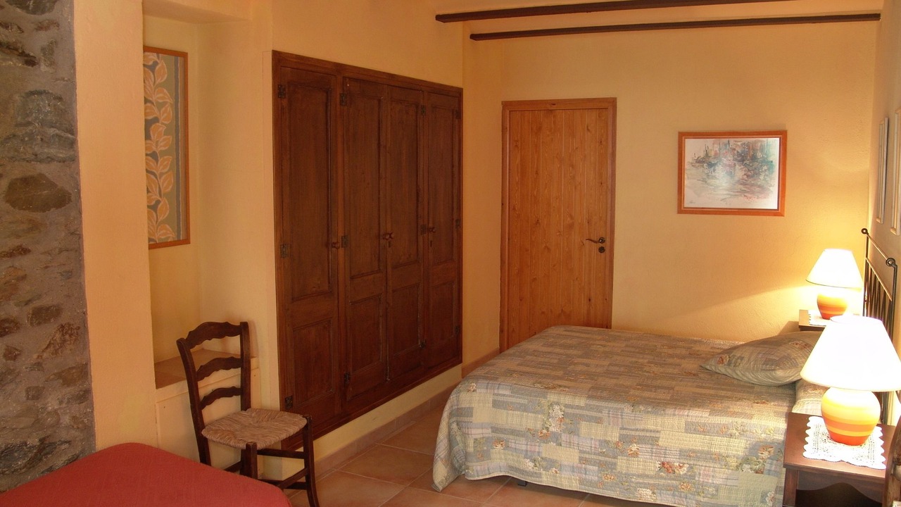 Photo of Bedroom in Garriguella