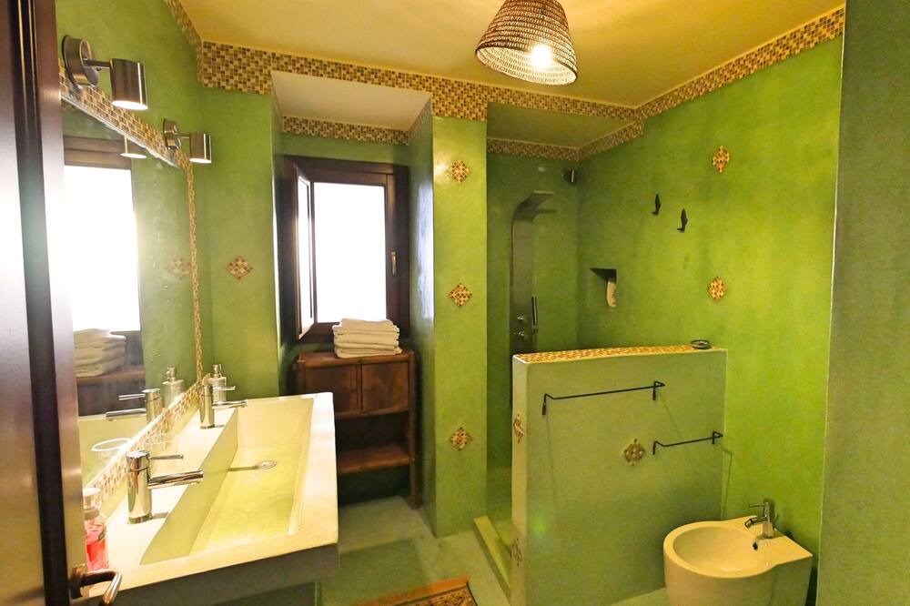 Photo of Bathroom in Scauri I