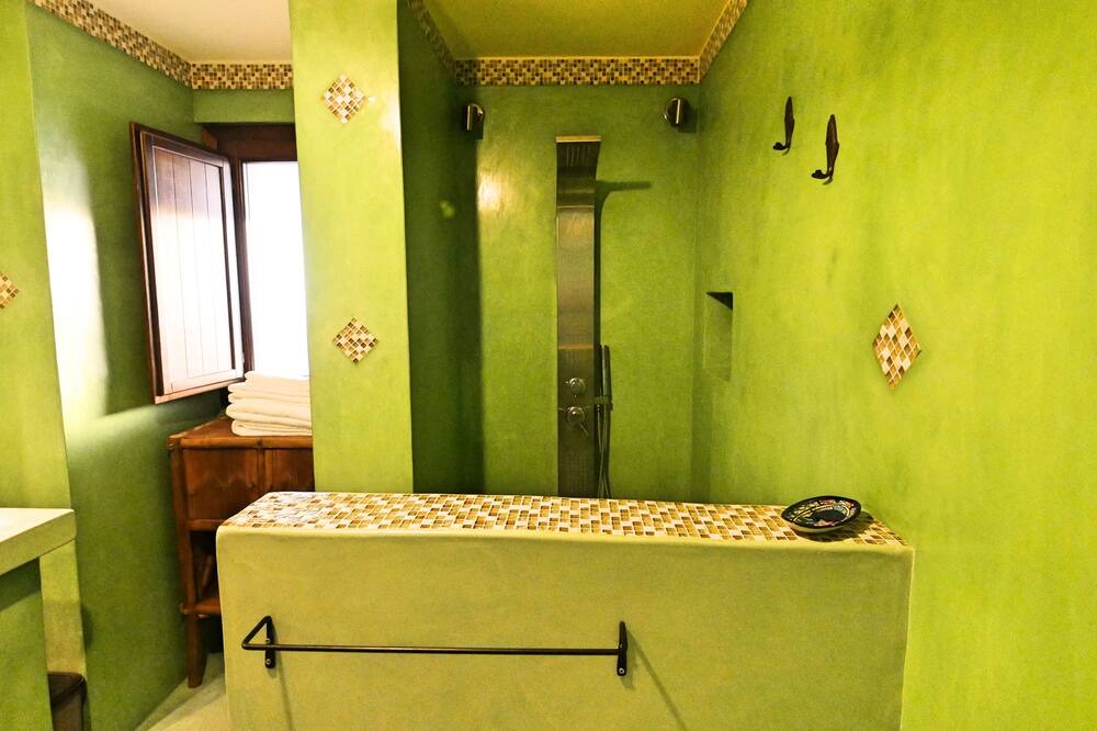 Photo of Bathroom in Scauri I
