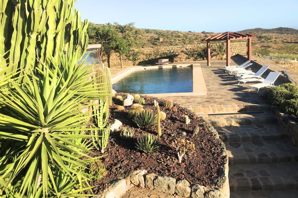 Photo of Outdoor in Scauri I