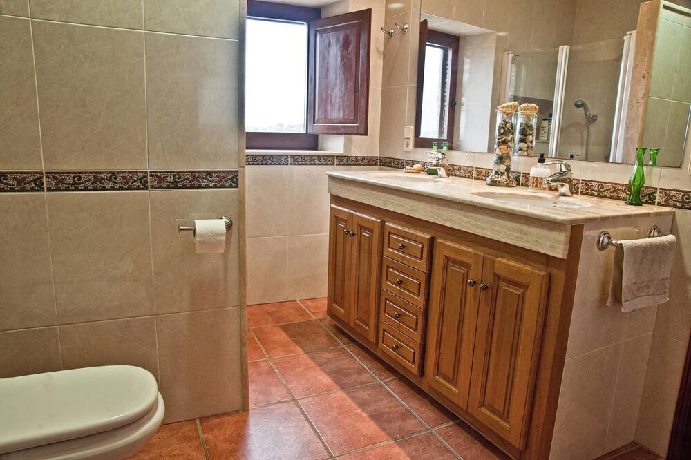 Photo of Bathroom in Madremanya