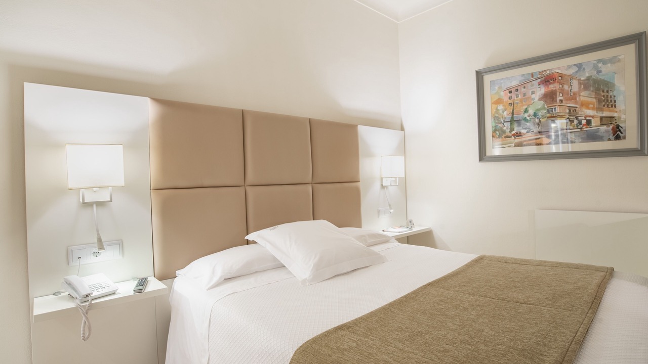 Photo of Bedroom in Figueres