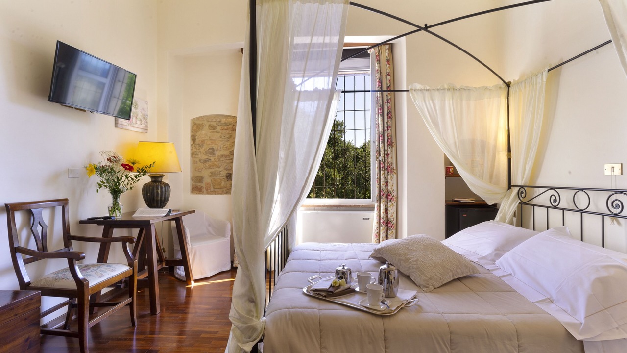 Photo of Bedroom in Collepepe
