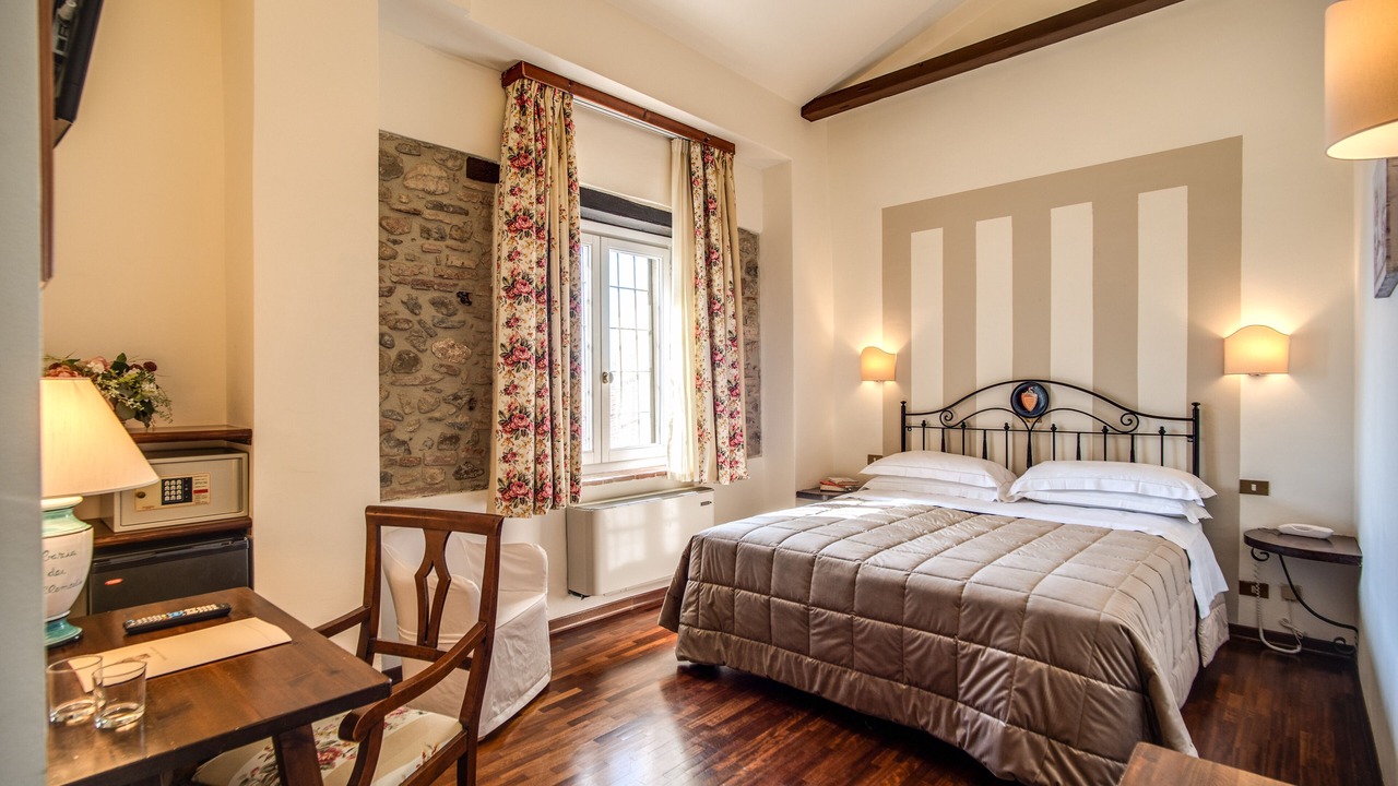 Photo of Bedroom in Collepepe