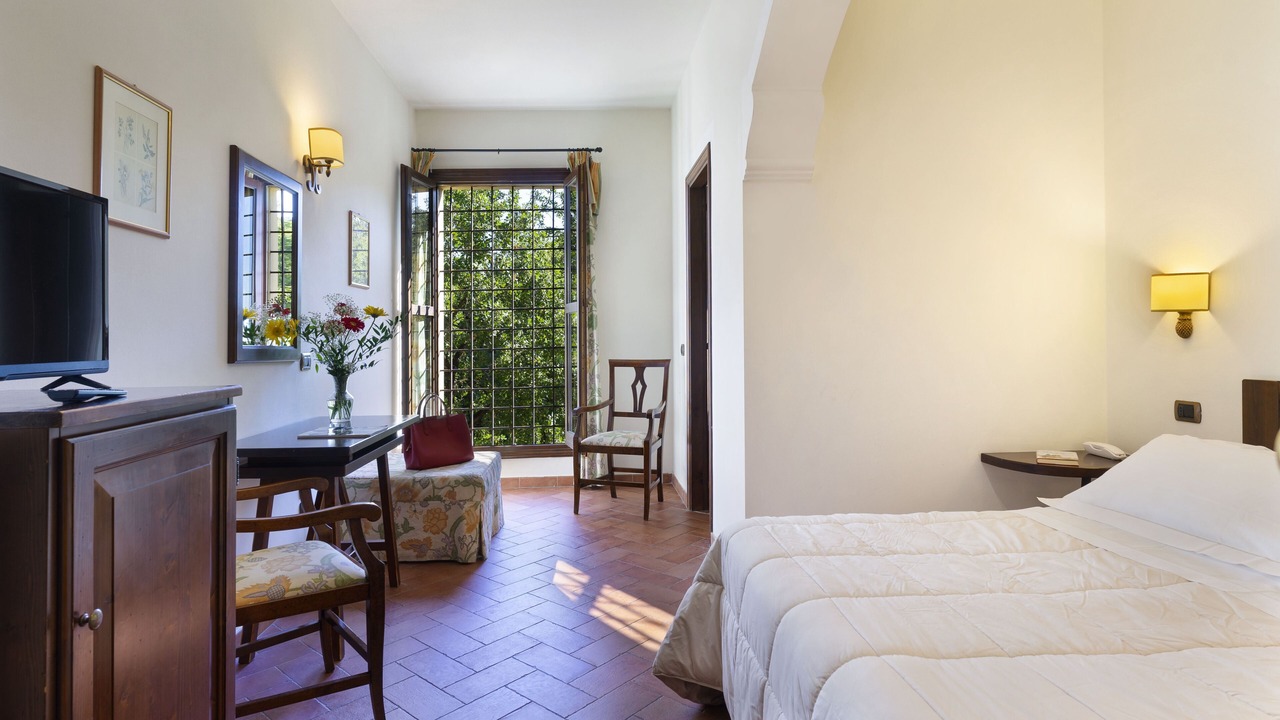 Photo of Bedroom in Collepepe
