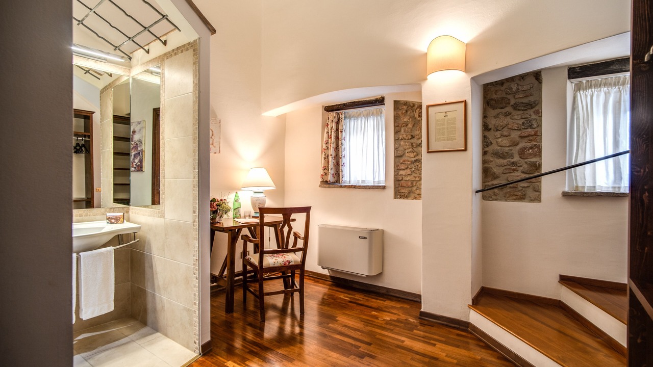 Photo of Bedroom in Collepepe