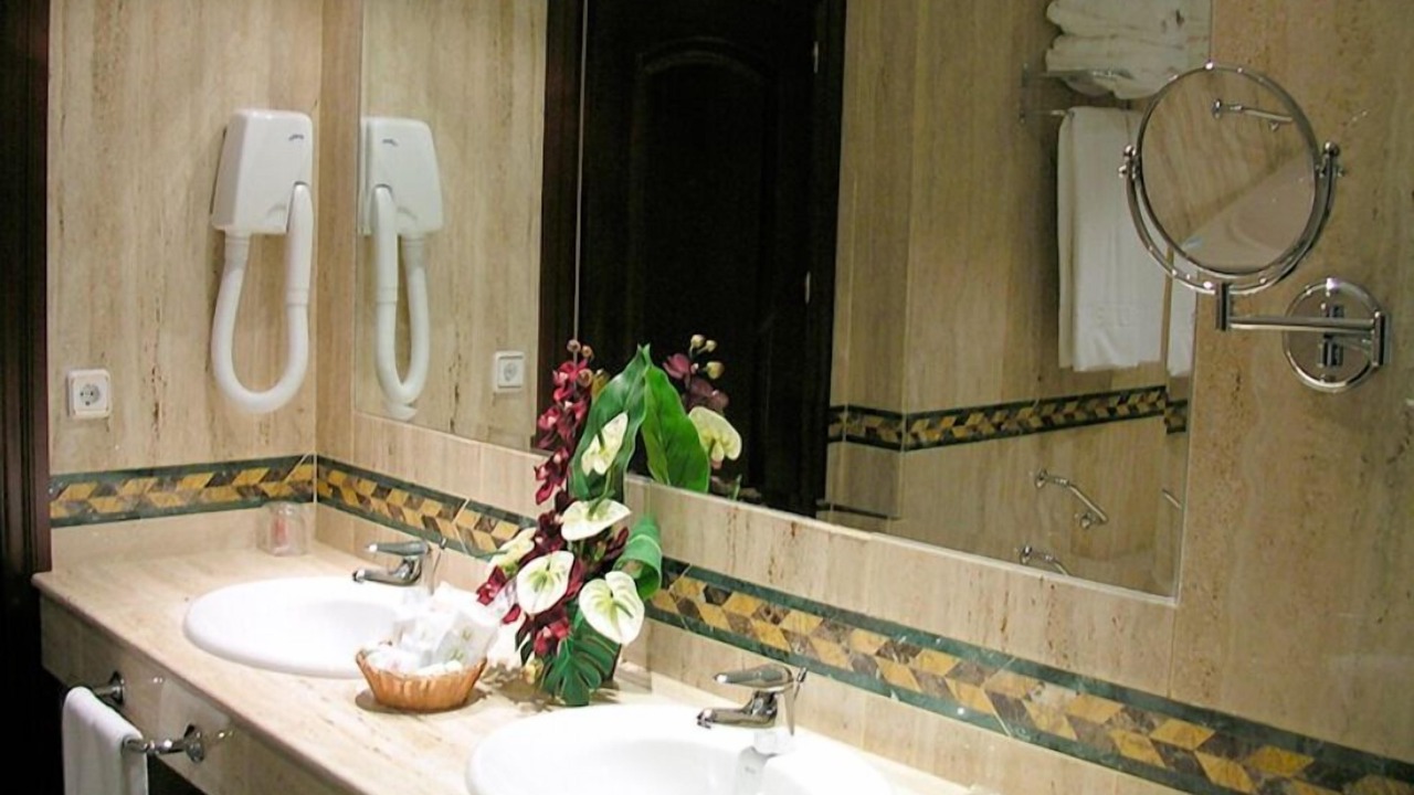 Photo of Others in Linares