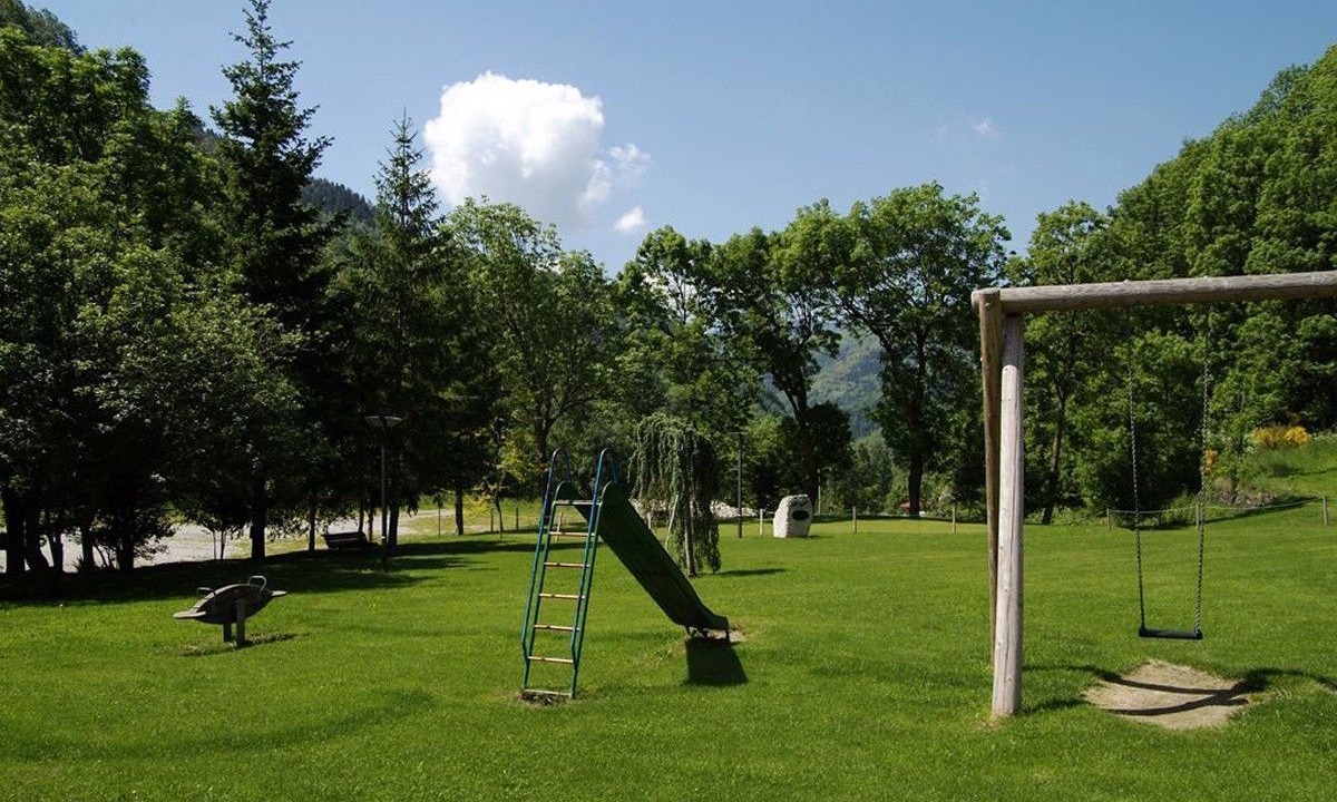 Photo of Outdoor in Setcases